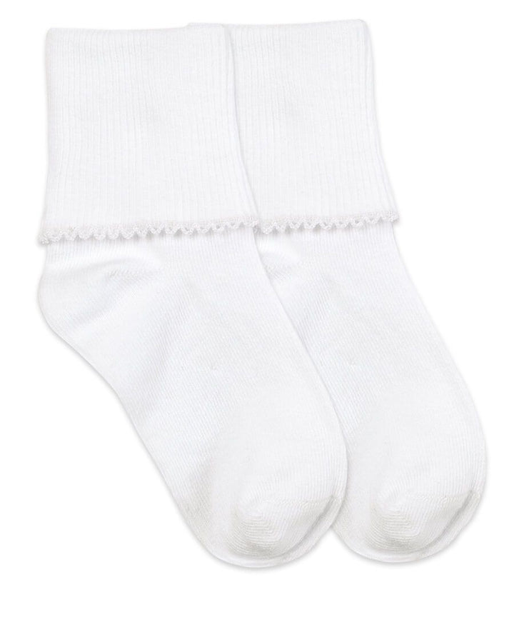 Smooth Toe Tatted Edge Turn Cuff Socks in White
