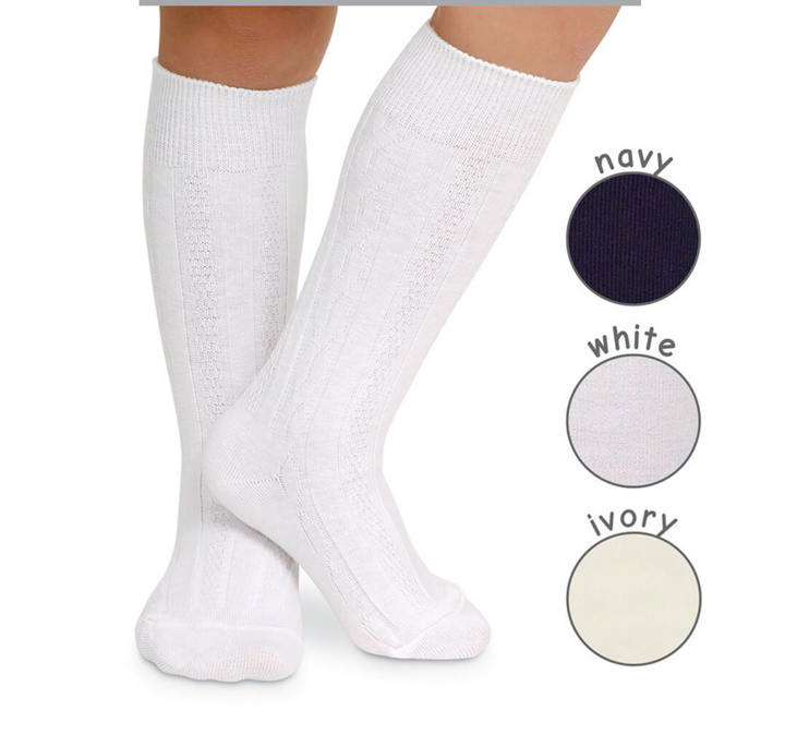 Classic Cable Knee High Socks in White